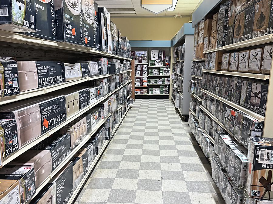 灯具吊扇 at Middletown Home Outlet